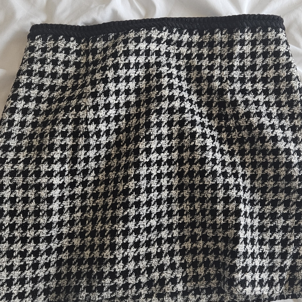 Zara Basic Tweed Skirt Plaid - size L
